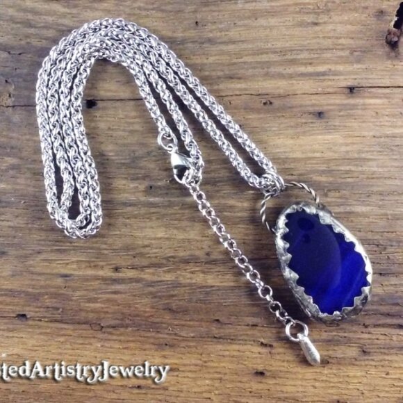 Purple Agate Seahorse Pendant Necklace - Picture 3 of 4